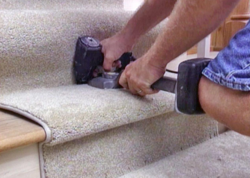 How to appropriately perform the process of cleaning carpet edges